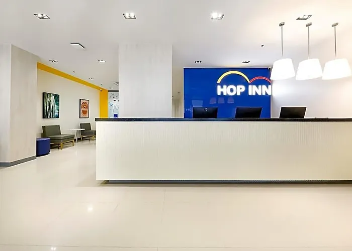 호텔 Hop North Edsa Quezon