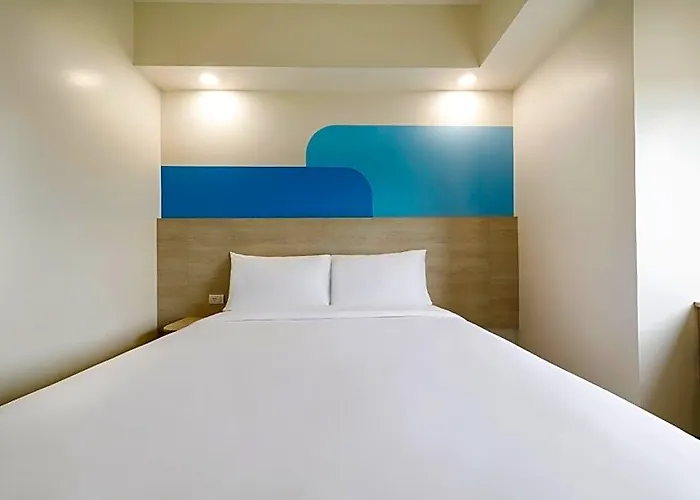 Hop North Edsa Quezon 3*